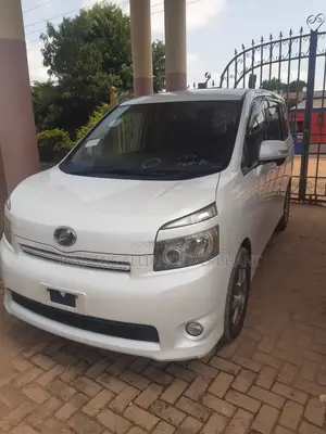 Toyota Voxy 2009 Beige