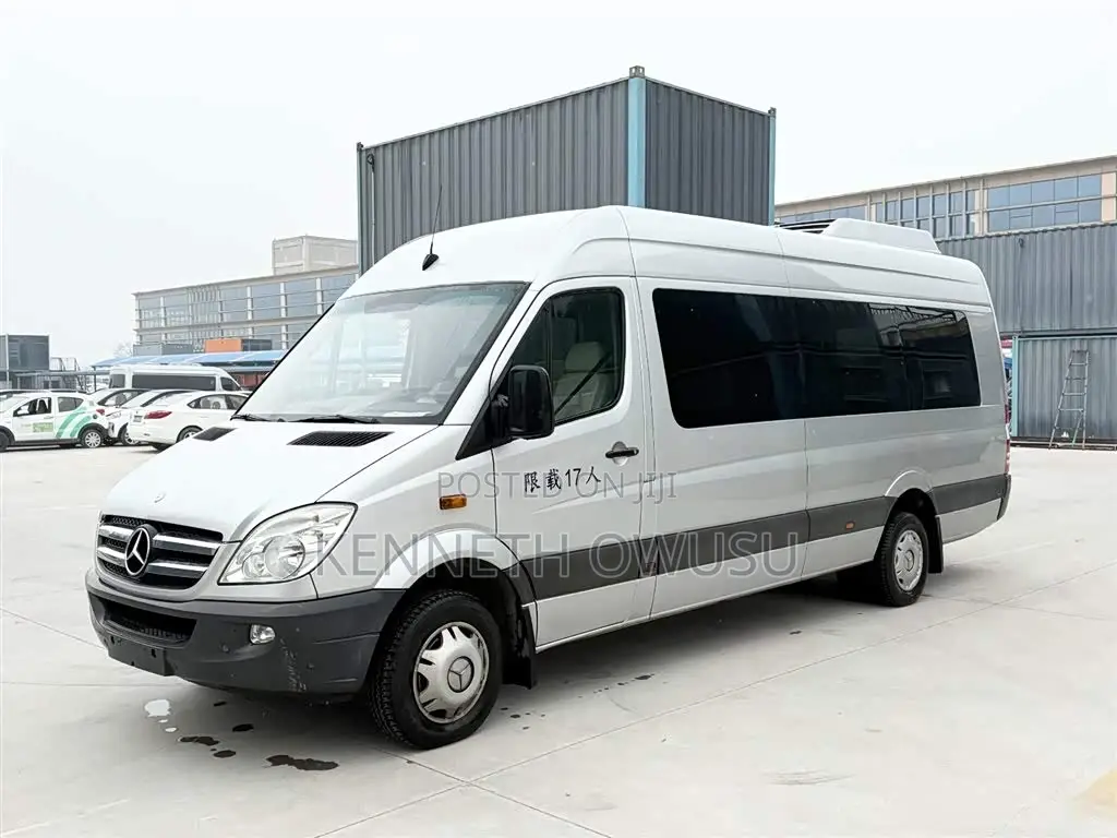 Mercedes-Benz Sprinter 2012 Black