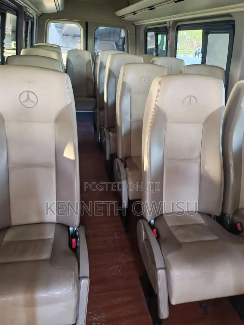 Mercedes-Benz Sprinter 2012 Black