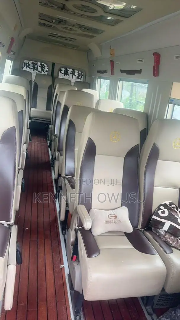 Mercedes-Benz Sprinter 2012 Black