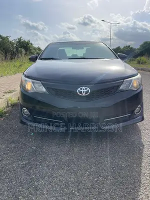 Toyota Camry SE 4dr Sedan (2.5L 4cyl 6A) 2014 Black