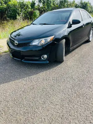 Toyota Camry SE 4dr Sedan (2.5L 4cyl 6A) 2014 Black