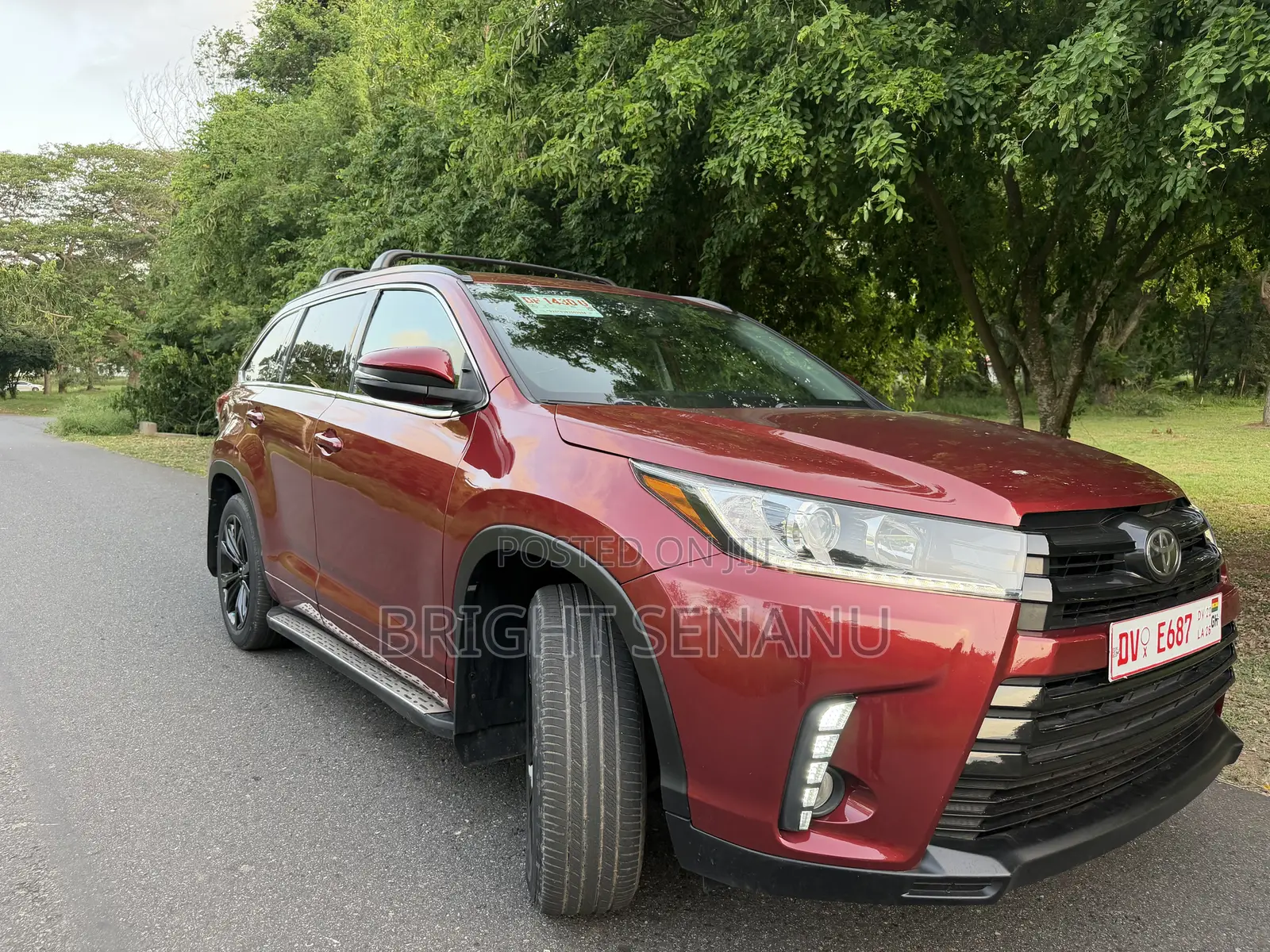 Toyota Highlander SE 4x4 V6 (3.5L 6cyl 8A) 2018 Burgundy