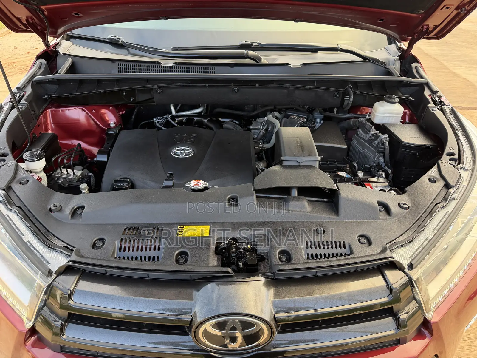 Toyota Highlander SE 4x4 V6 (3.5L 6cyl 8A) 2018 Burgundy