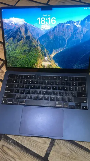 Laptop Apple MacBook Air 2022 M2 8GB Apple M2 SSD 256GB