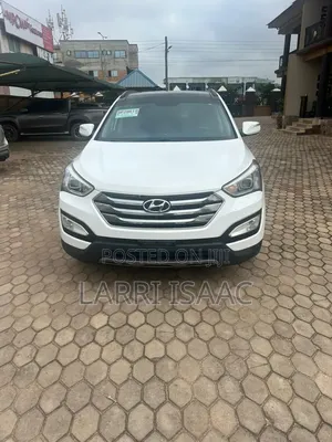 Hyundai Santa Fe 2017 White