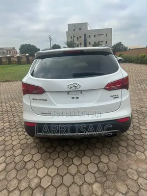Hyundai Santa Fe 2017 White