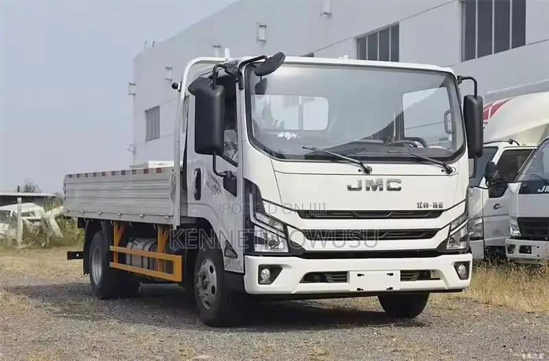 Affordable 2.5-5 Tons Light Cargo Trucks From China
