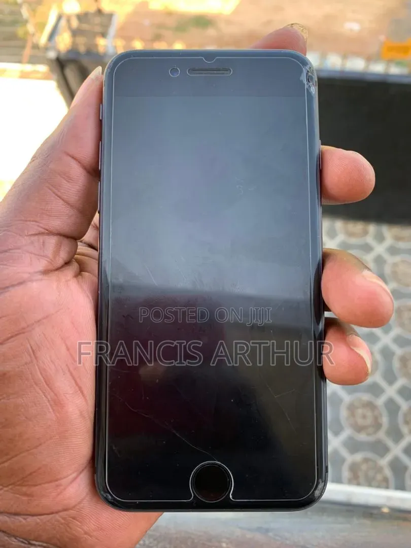 Apple iPhone 8 64 GB Gray