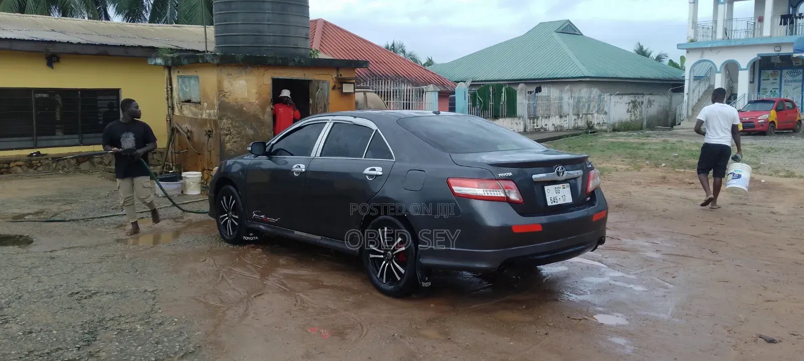 Toyota Camry Base 4dr Sedan (2.5L 4cyl 6M) 2010 Gray