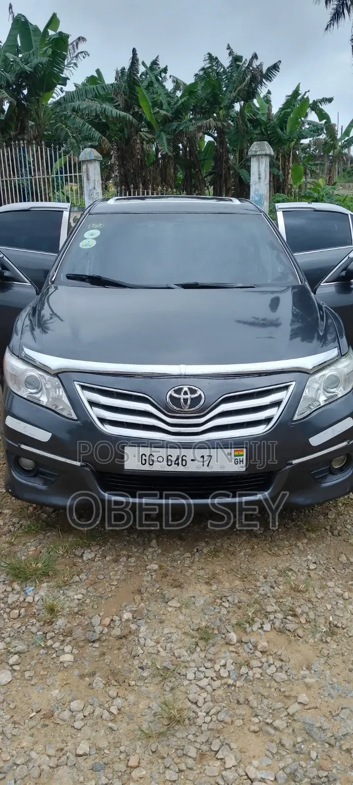 Toyota Camry Base 4dr Sedan (2.5L 4cyl 6M) 2010 Gray