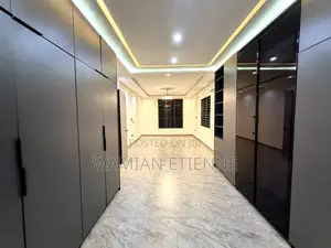 3bdrm House in Koblanseed, Lake Side Estate for sale