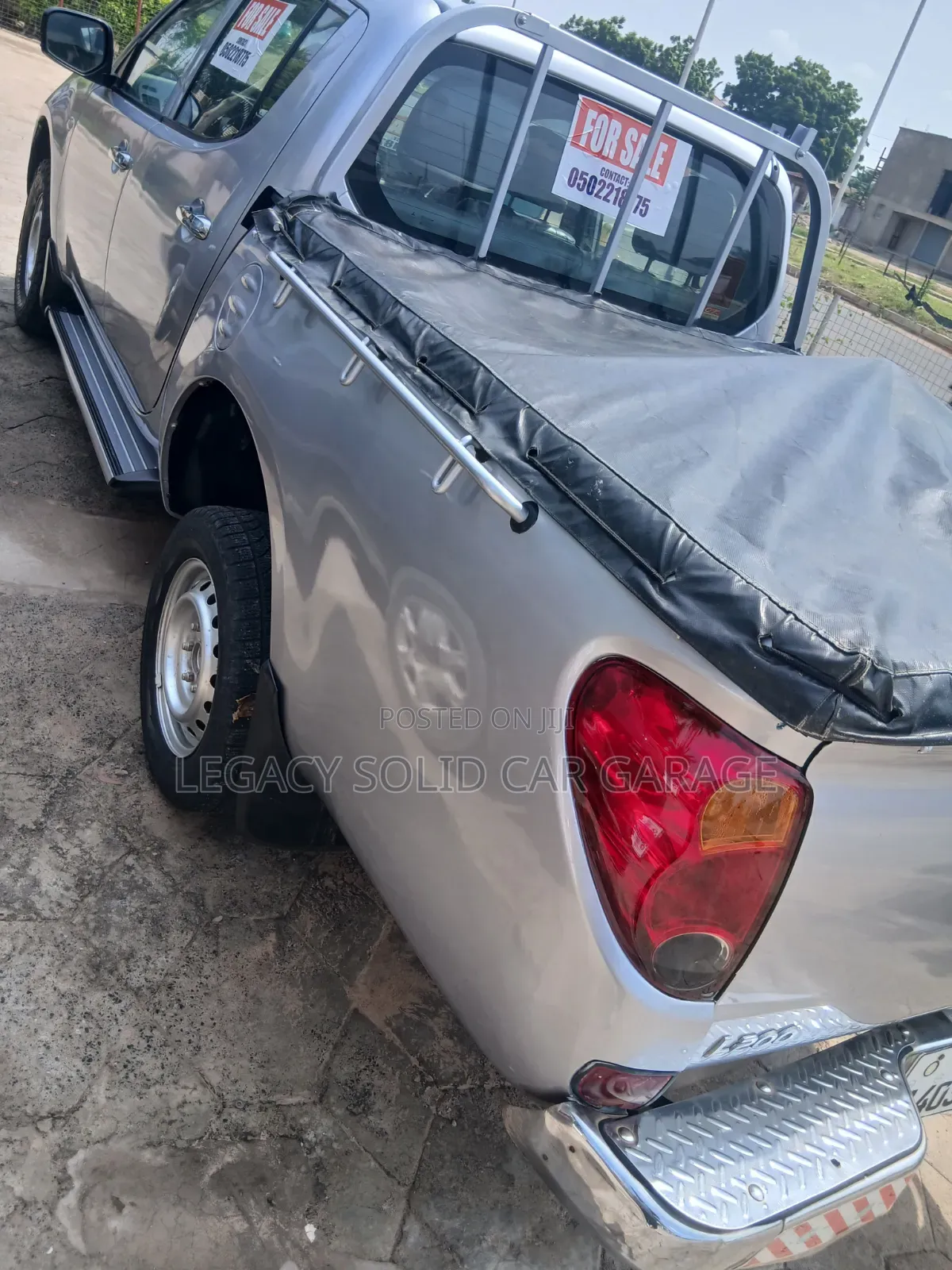 Mitsubishi L200 2012 Gray