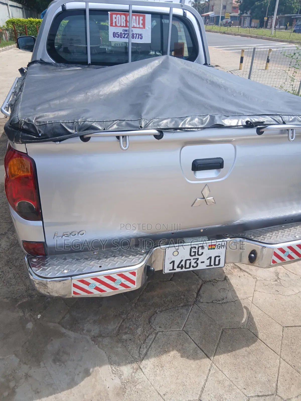Mitsubishi L200 2012 Gray
