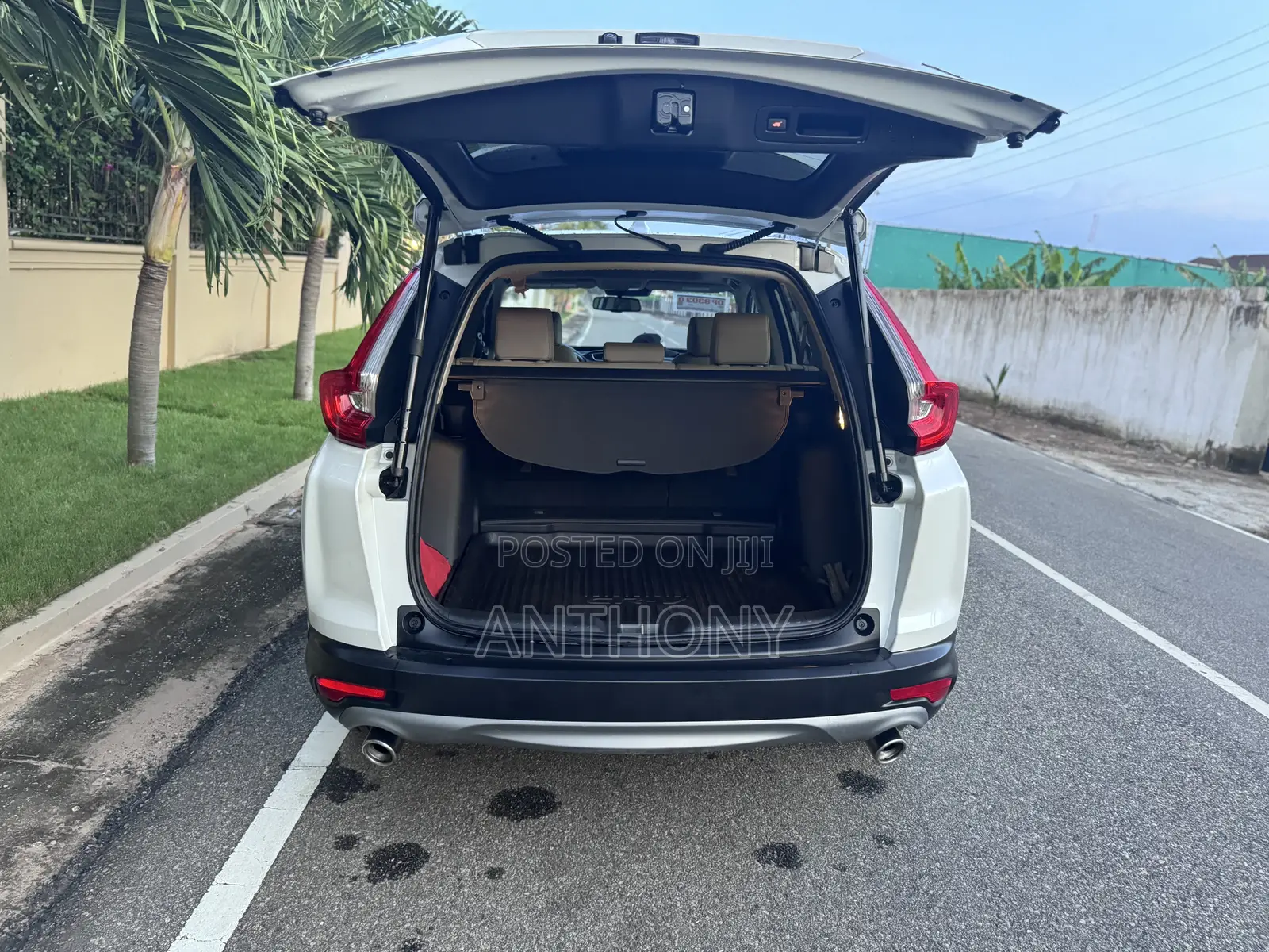 Honda CR-V Touring AWD 2019 White