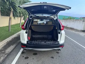 Honda CR-V Touring AWD 2019 White