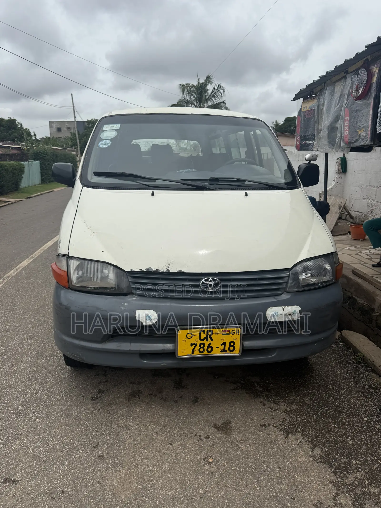 Toyota HiAce 2012 White