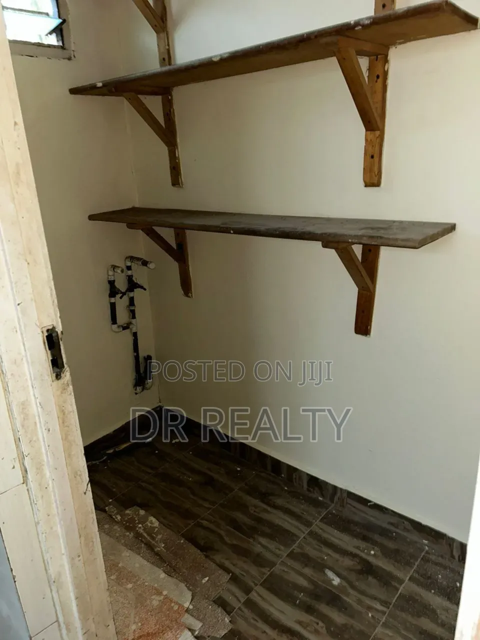 3bdrm House in Magnateris, Community 25 for rent
