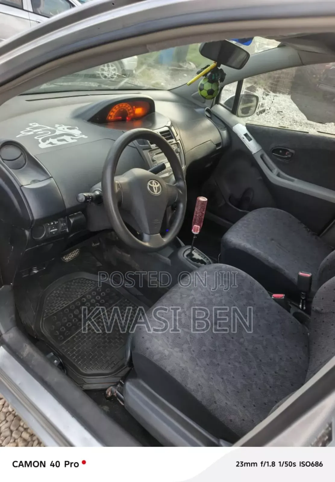 Toyota Vitz 2010 Gray