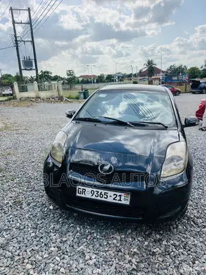 Toyota Vitz 2010 Black