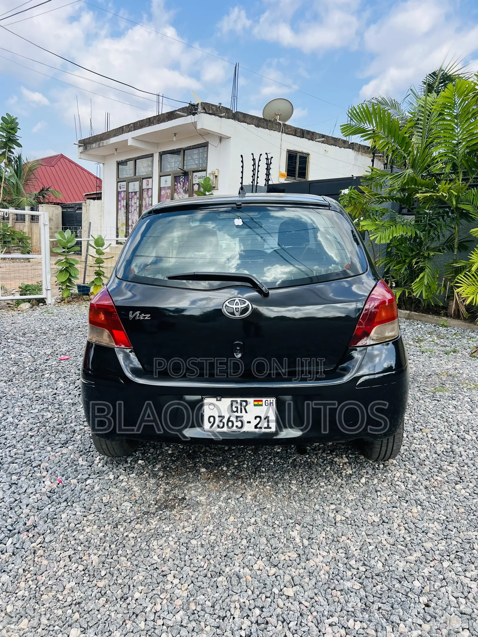 Toyota Vitz 2010 Black