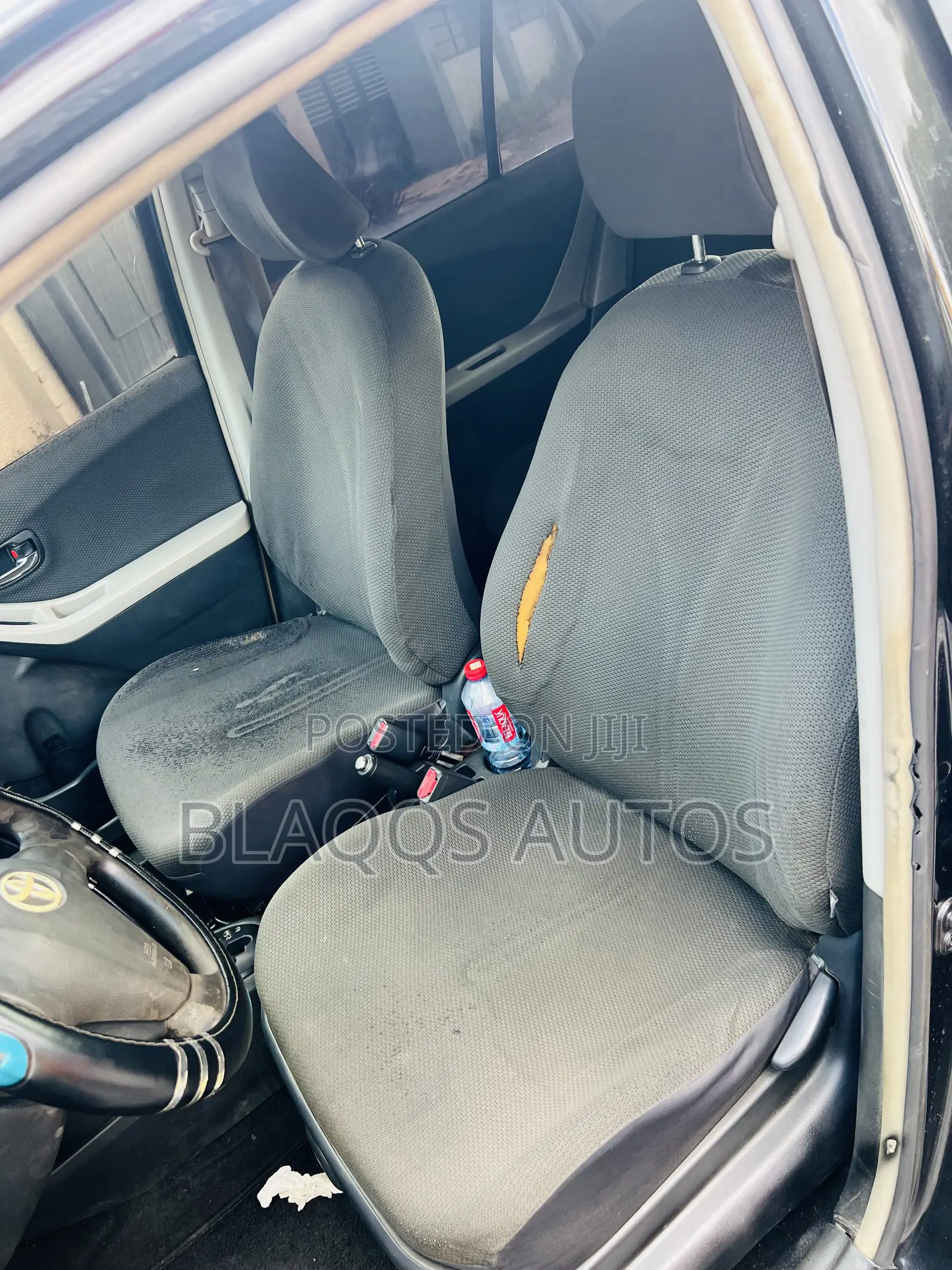 Toyota Vitz 2010 Black