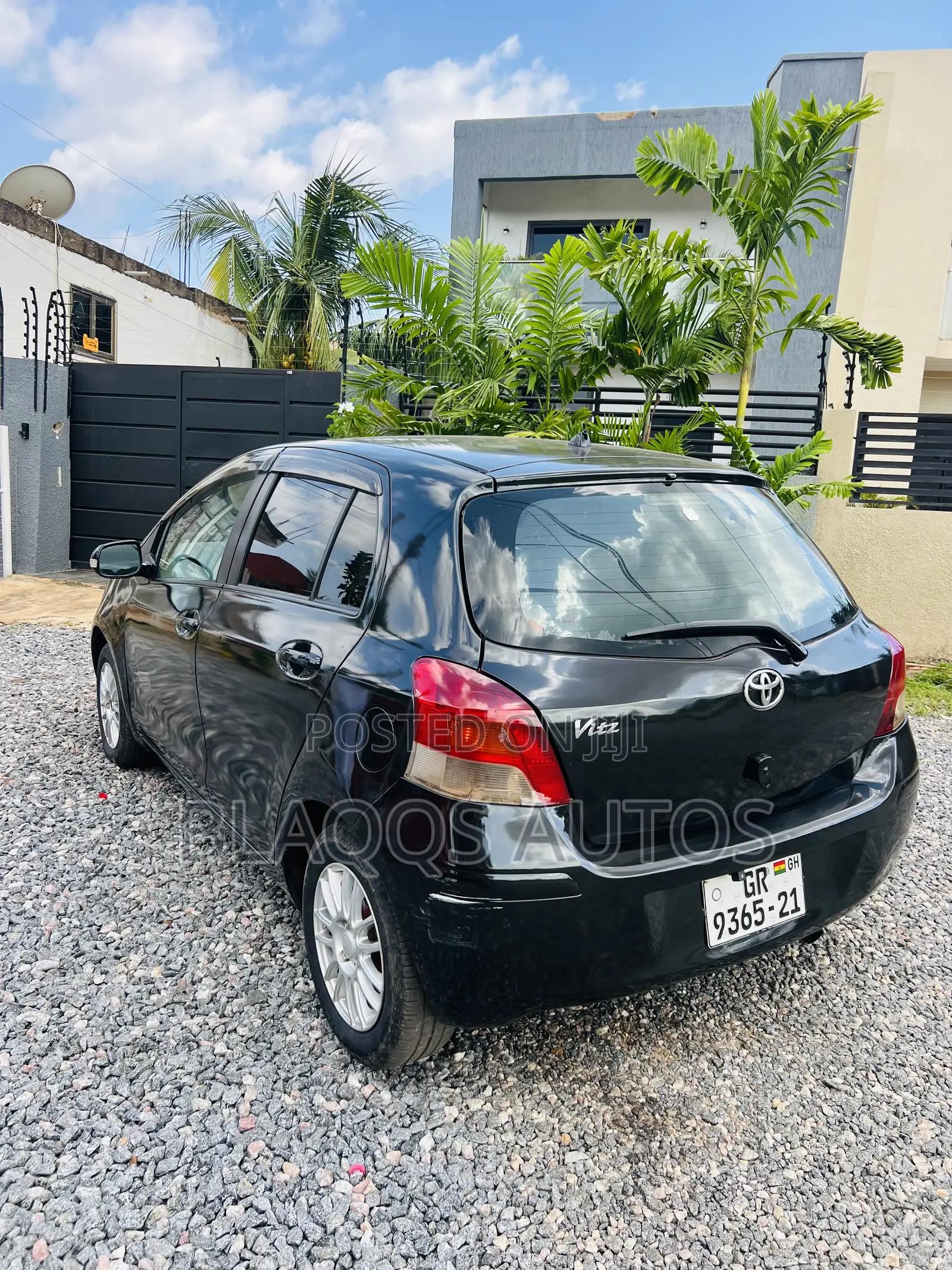 Toyota Vitz 2010 Black