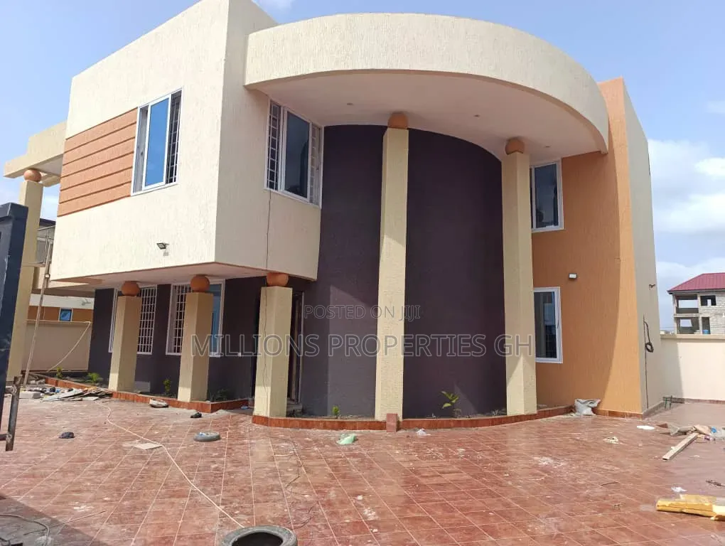 4bdrm House in Millions Properties, Kumasi Metropolitan for sale