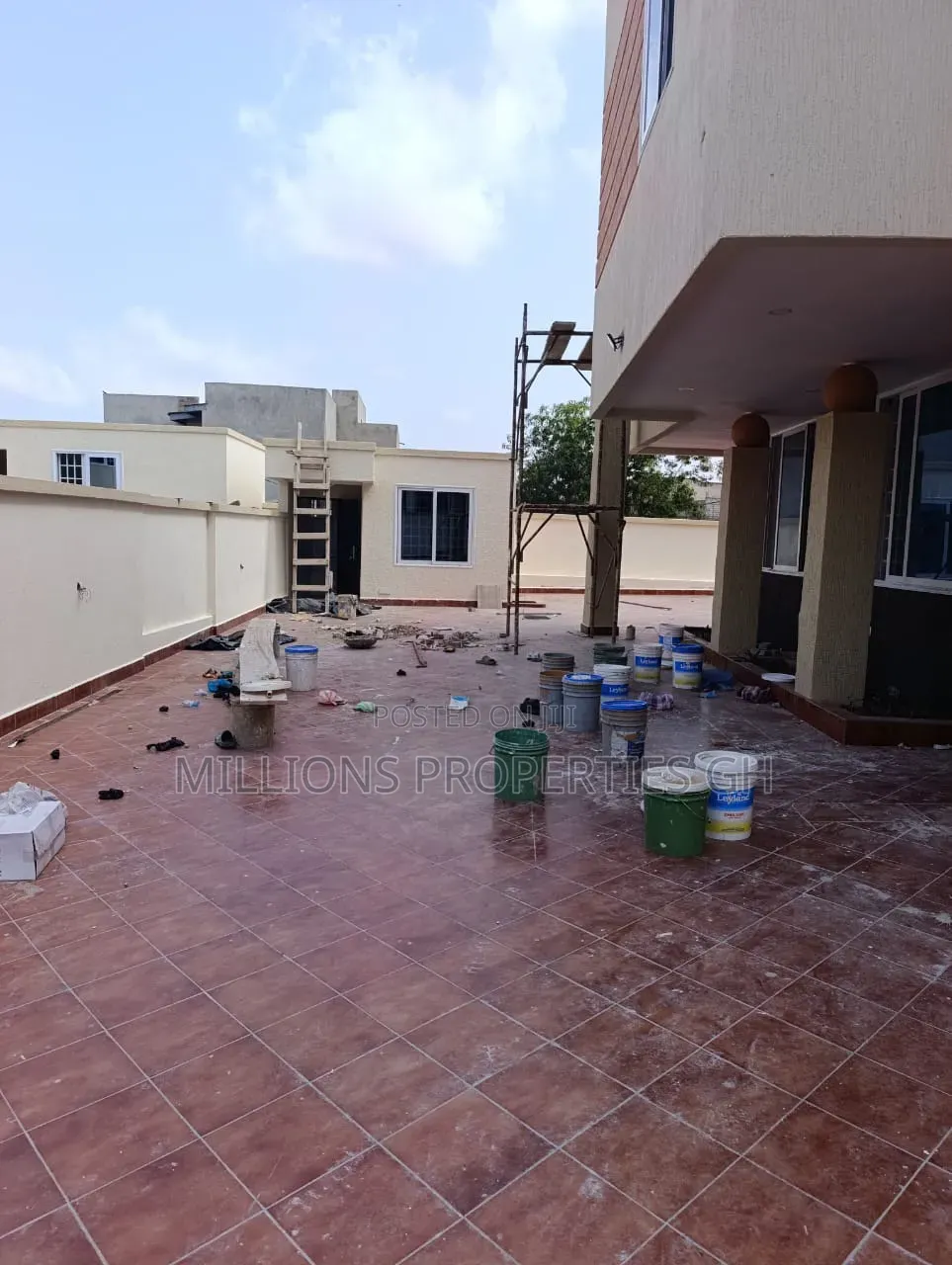 4bdrm House in Millions Properties, Kumasi Metropolitan for sale