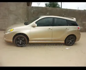 Toyota Matrix 2008 Gold