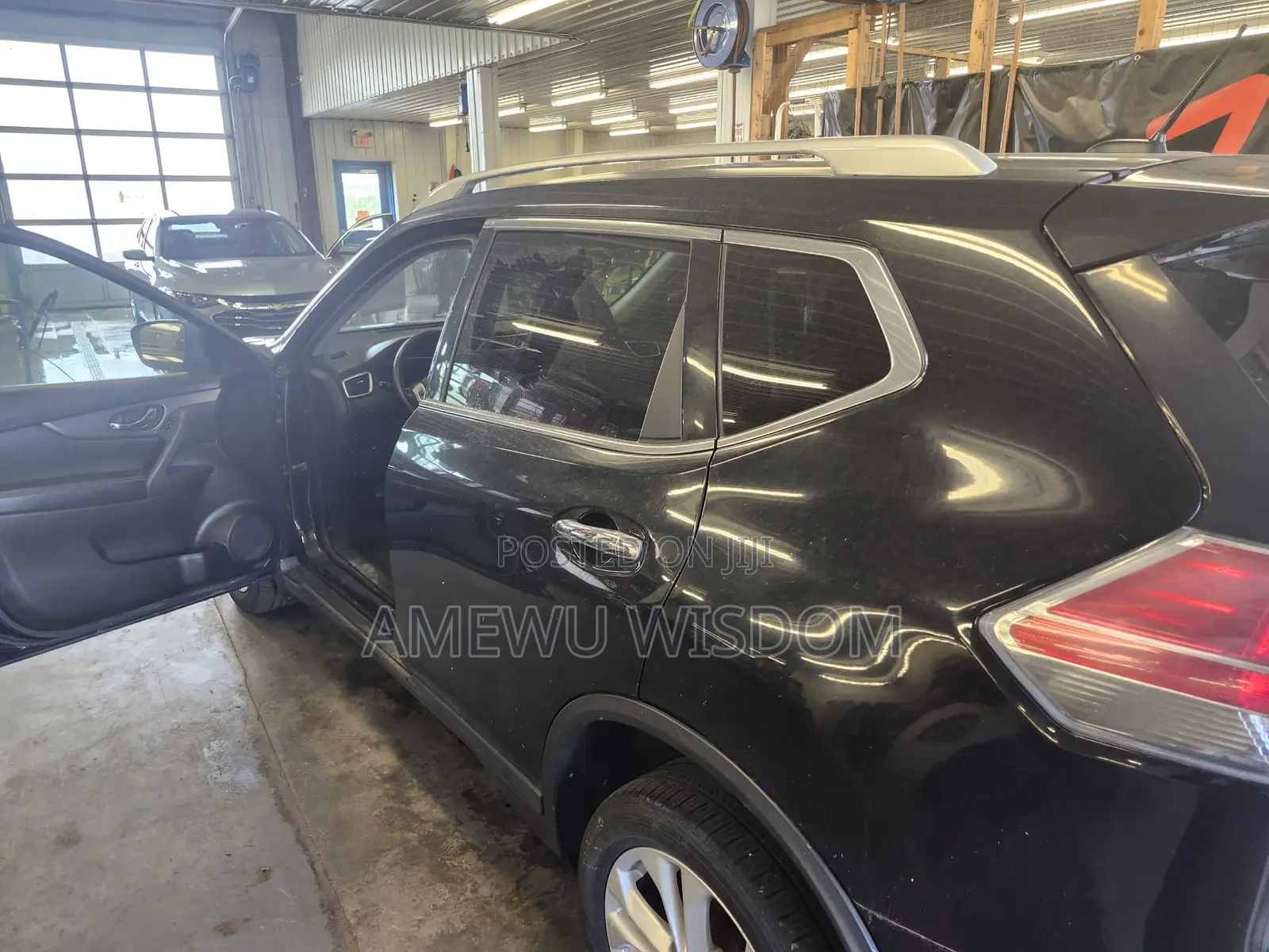 Nissan Rogue SV 4dr SUV AWD (2.5L 4cyl CVT) 2015 Black