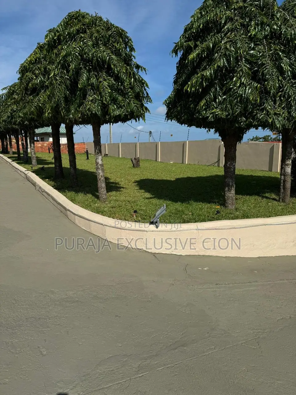 5bdrm Mansion in Green Luxe, MacCharty Hills for rent