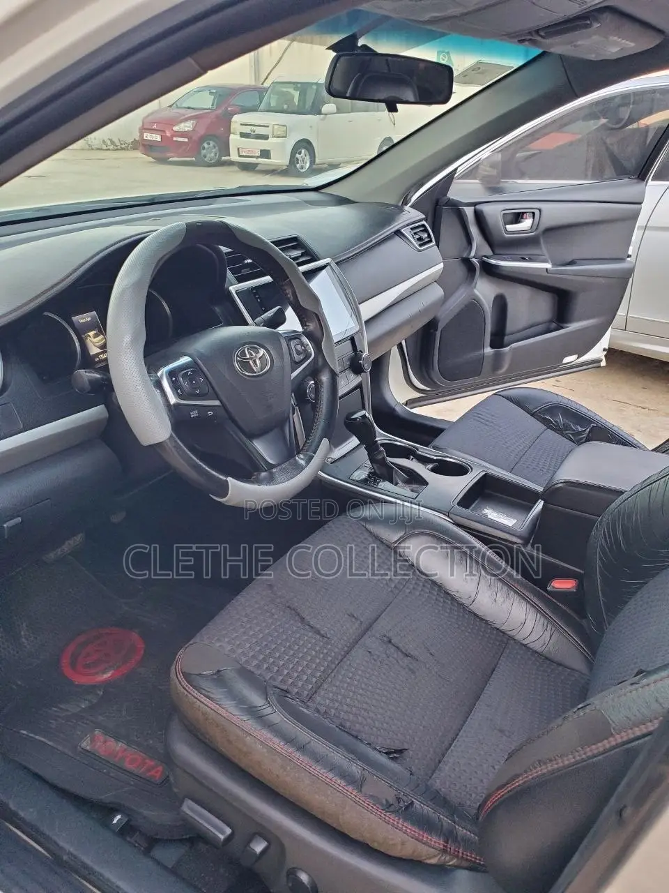Toyota Camry SE 4dr Sedan (2.5L 4cyl 6A) 2015 White