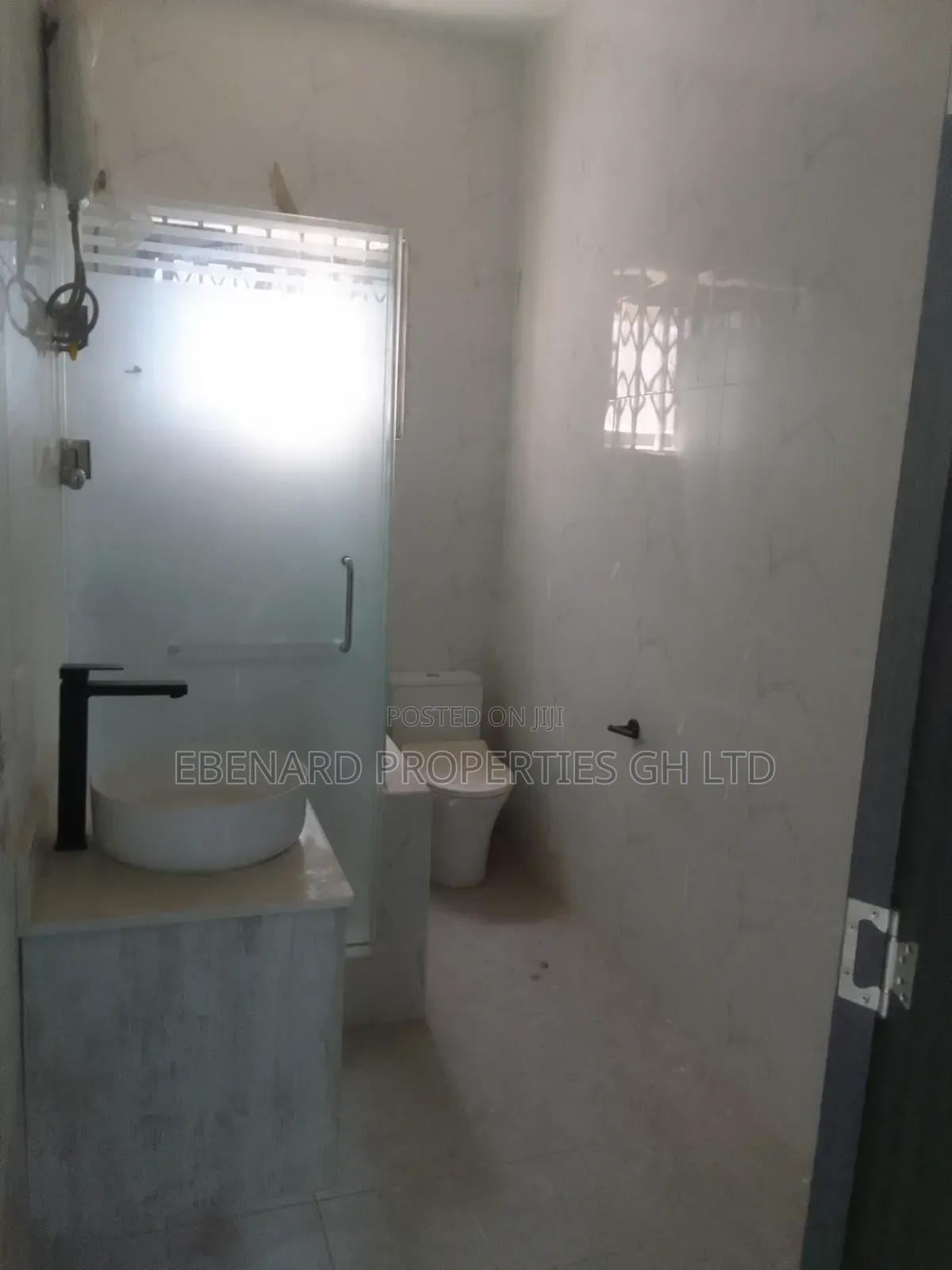 2bdrm Apartment in Ebenard Properties, Baatsona Total for rent