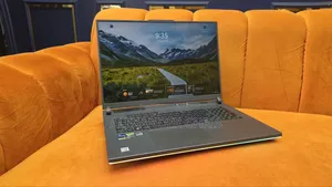 Laptop Asus ROG Strix G17 32GB Intel Core i9 SSHD+SSD 1T