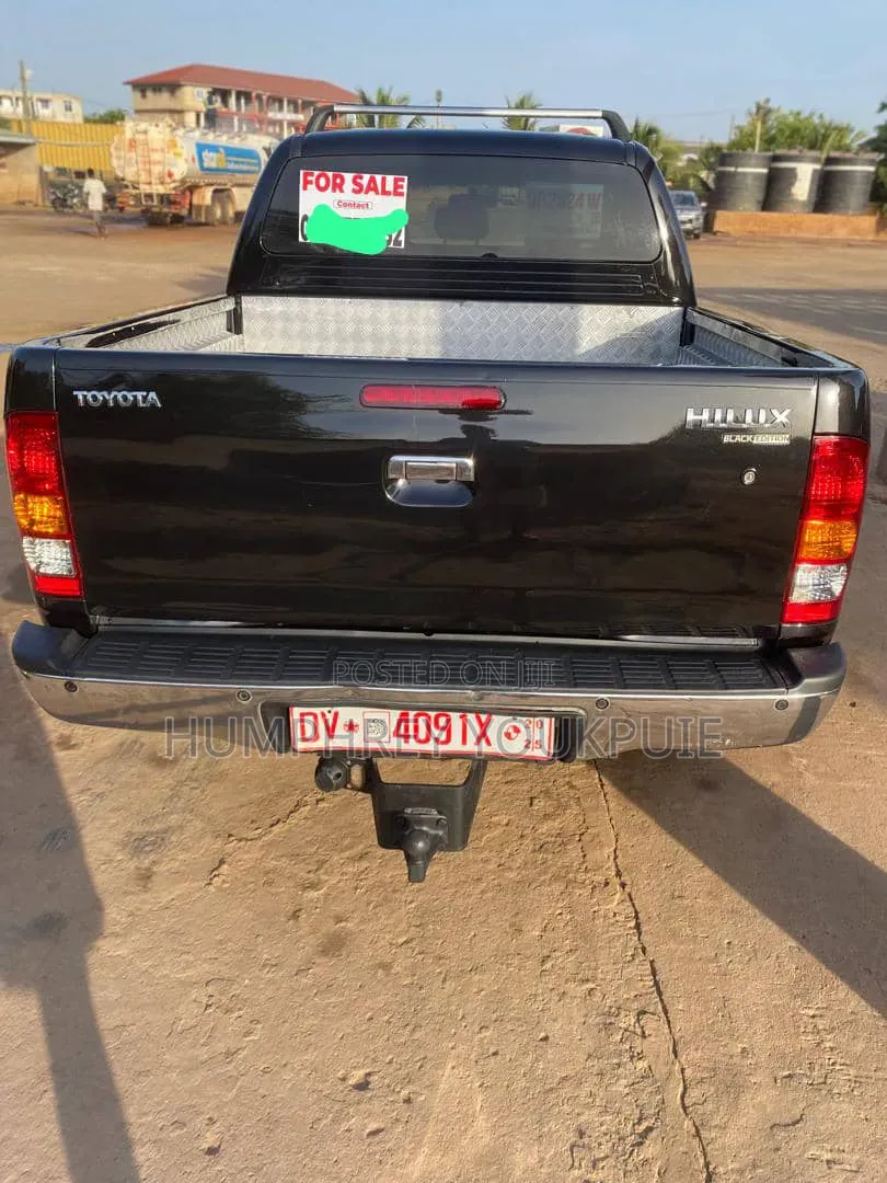 Toyota Hilux 3.0 D-4D 4x4 2012 Black