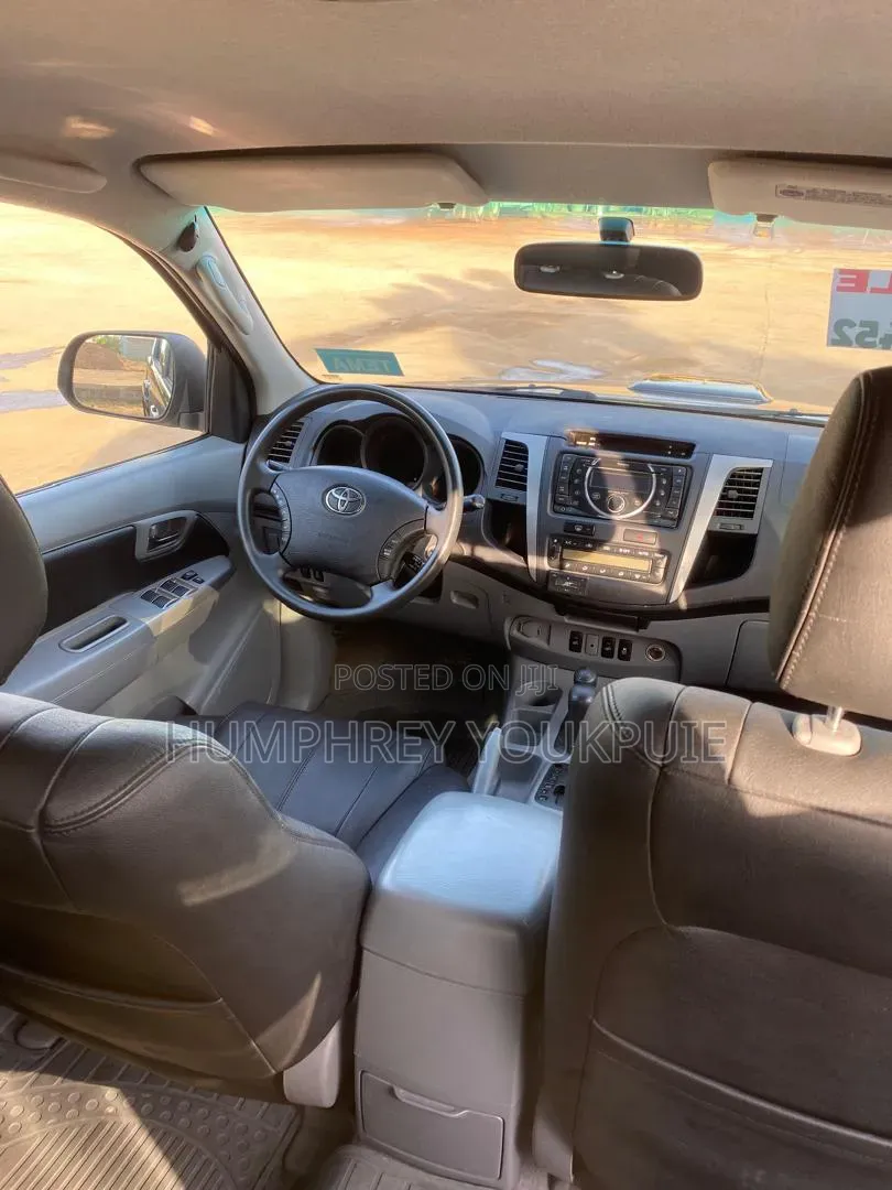 Toyota Hilux 3.0 D-4D 4x4 2012 Black