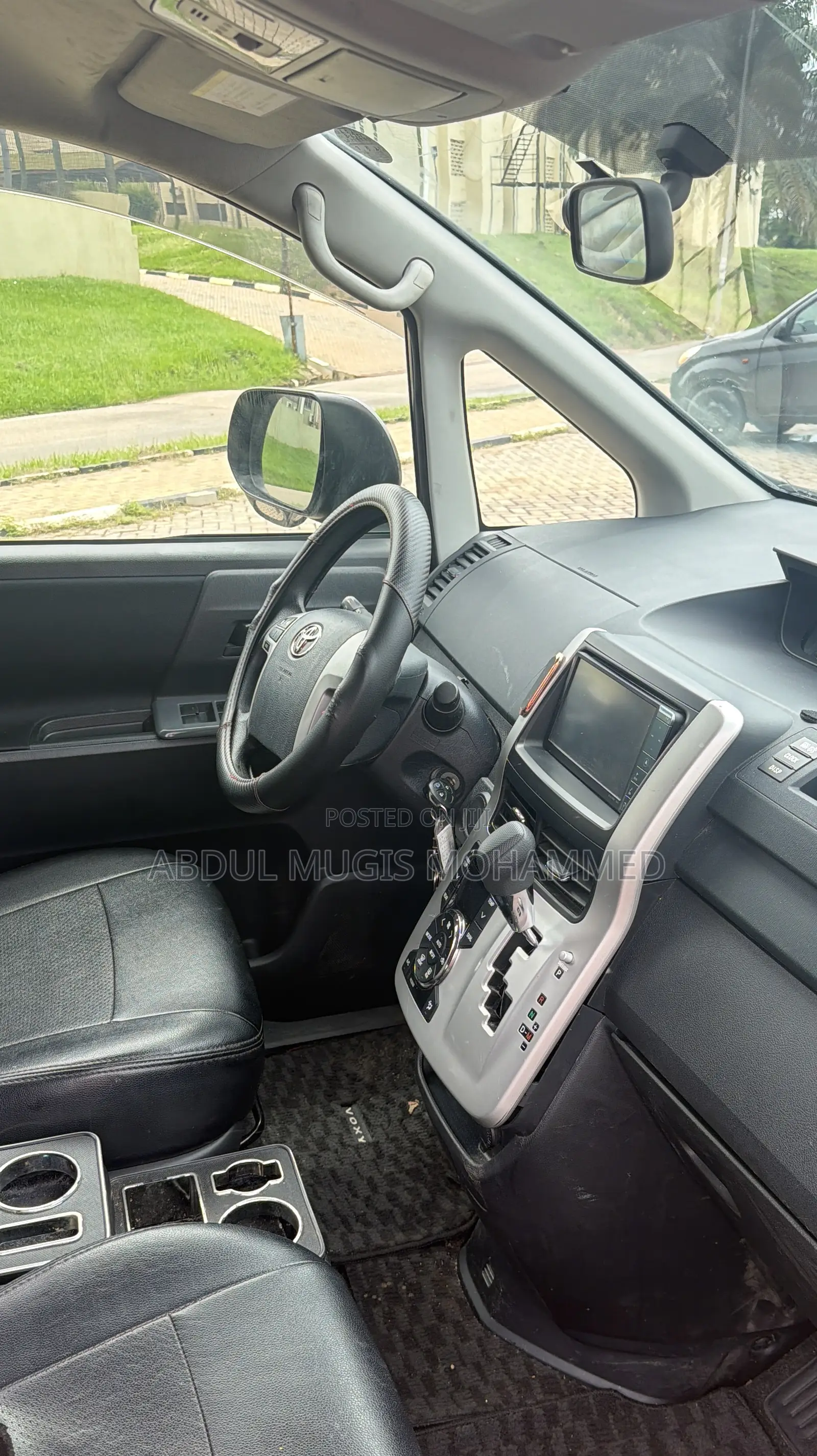 Toyota Voxy 2011 Gray