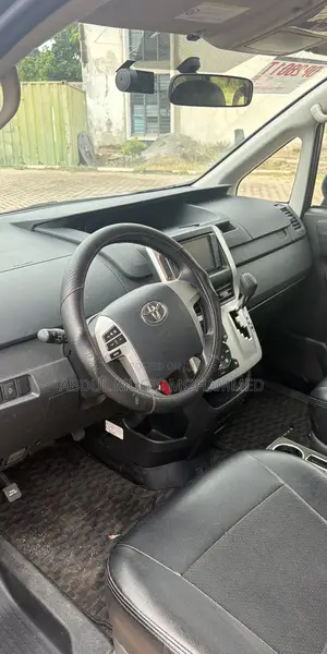 Toyota Voxy 2011 Gray