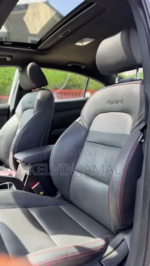 Hyundai Elantra Sport 2018 White