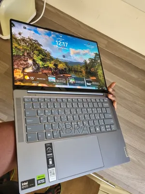 Laptop Lenovo Yoga 7i 16GB Intel Core Ultra 7 SSD 1T