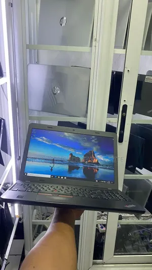 Laptop Lenovo ThinkPad Edge E550 8GB Intel Core i5 HDD+SSD 500GB