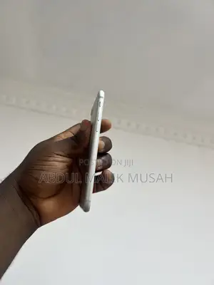 Apple iPhone 7 32 GB Silver