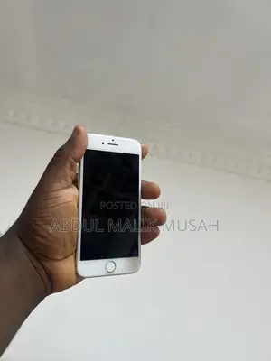 Apple iPhone 7 32 GB Silver