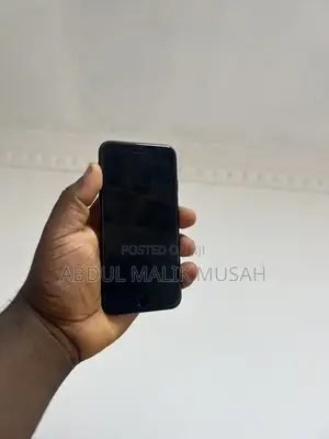 Apple iPhone 7 32 GB Black
