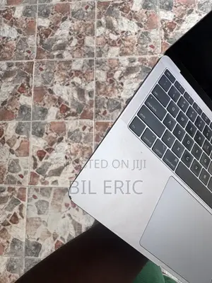 Laptop Apple MacBook Air 2019 8GB Intel Core i5 SSD 128GB