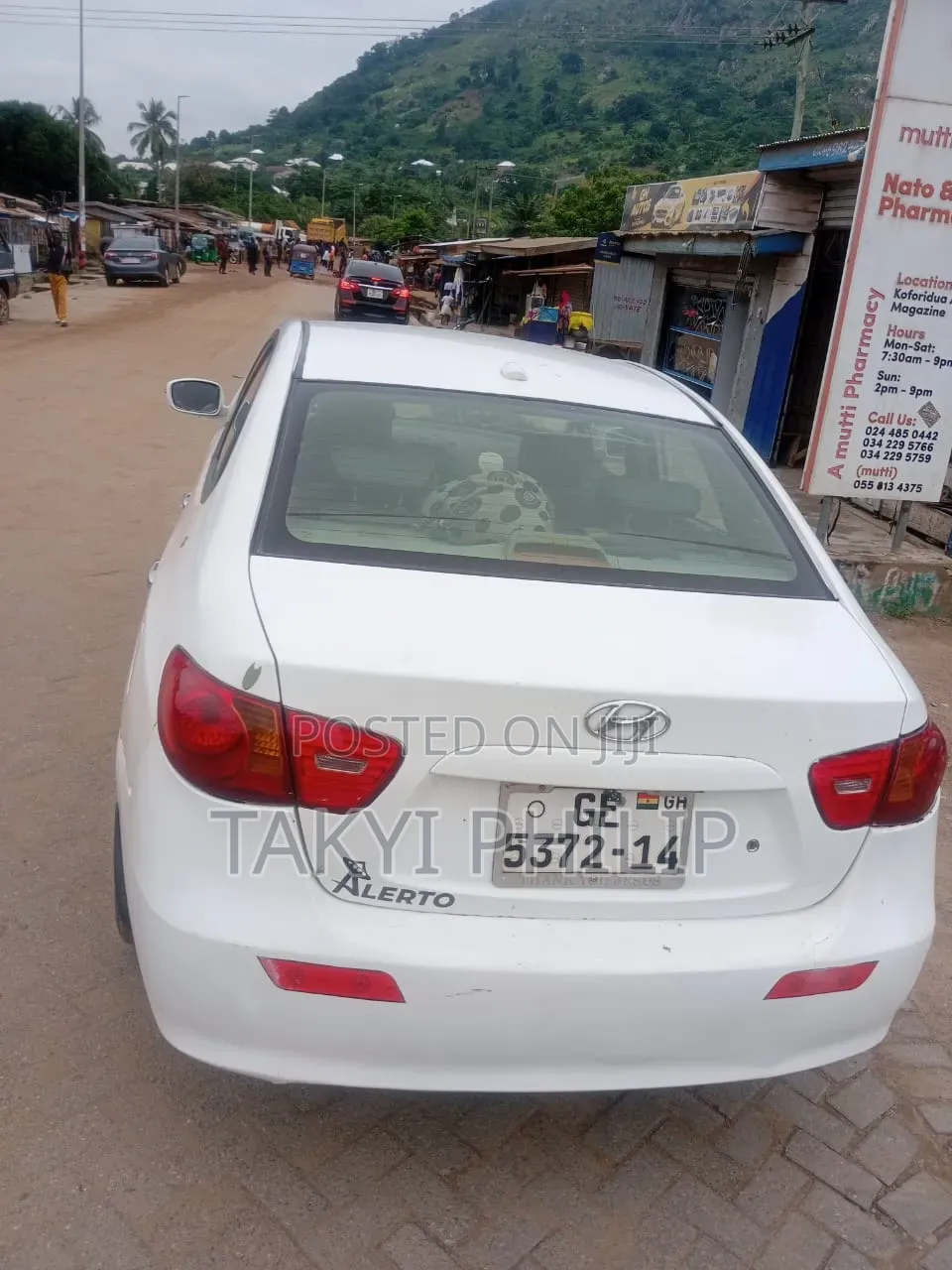 Hyundai Elantra 2010 White