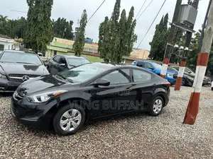 Hyundai Elantra Limited Sedan FWD (1.8L 4cyl 6A) 2016 Black