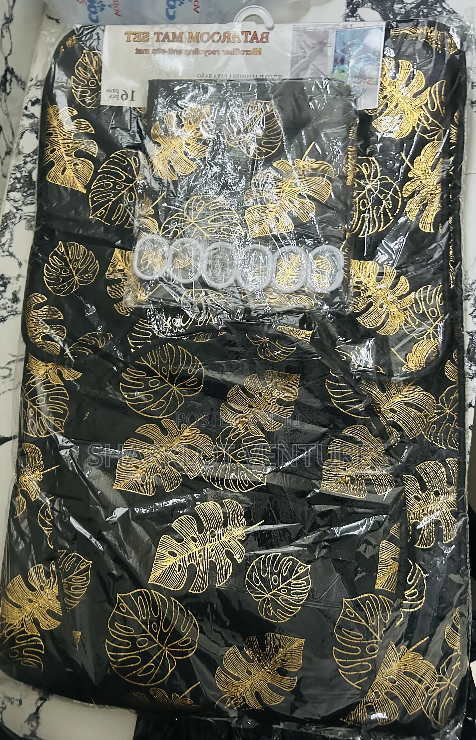Golden Black Bathroom Mat Set