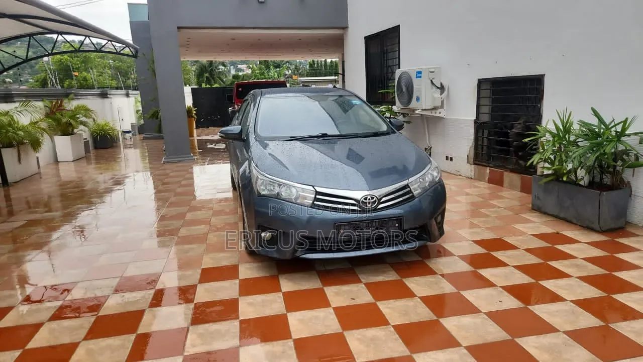 Toyota Corolla Altis 2015 Blue